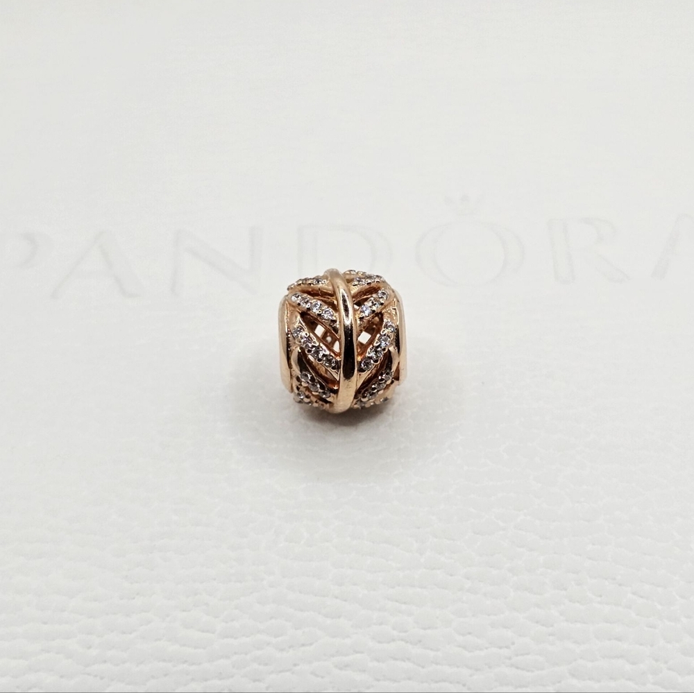🎁 Authentic Pandora ⭐️RETIRED⭐️ ROSE FEATHER CHARM - Picture 7 of 7